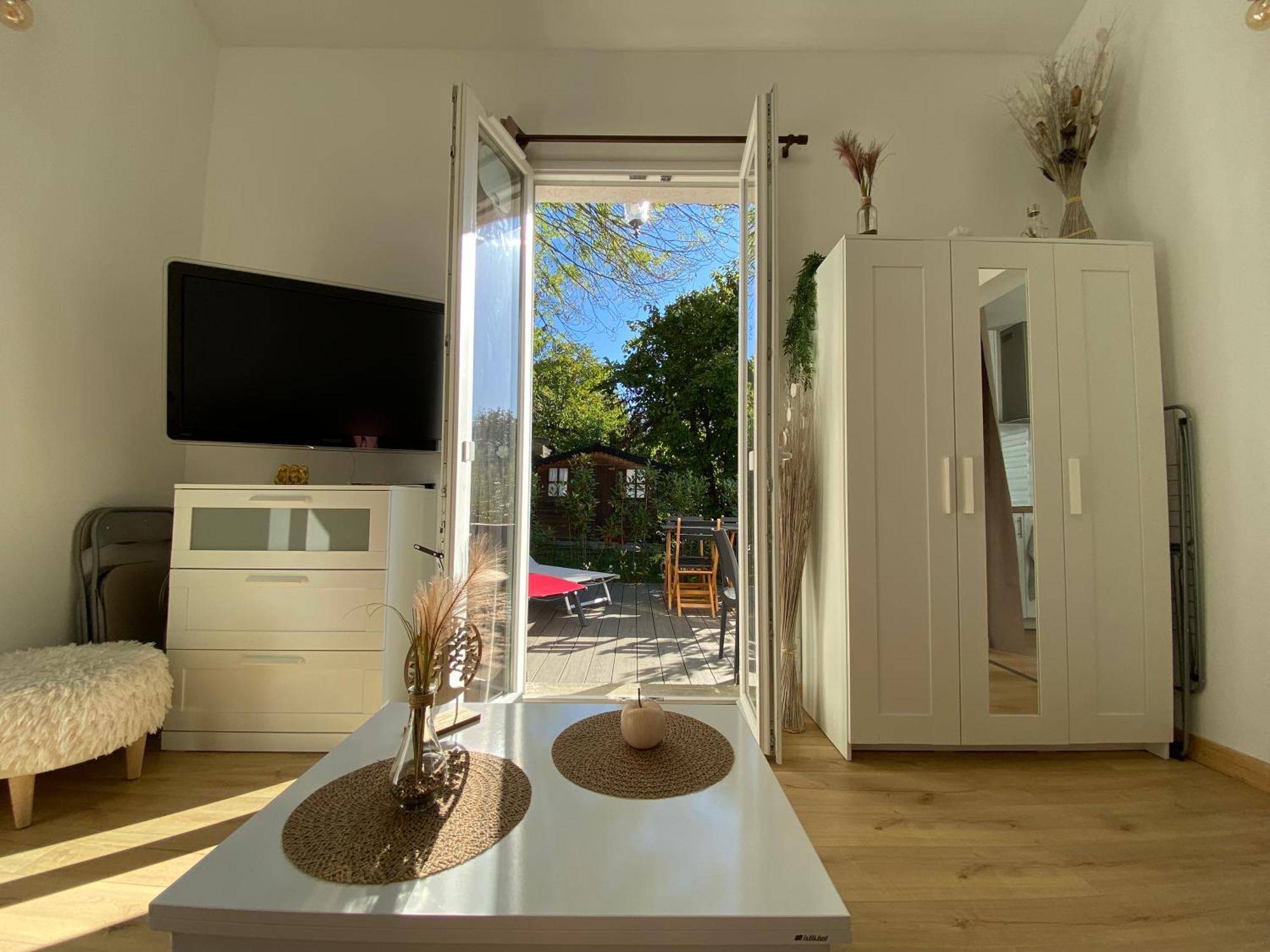 The Little Oak - Tiny House With Bed On Mezzanine & Terrace - From 1 To 4 P Disney, Paris & Cdg Pomponne エクステリア 写真